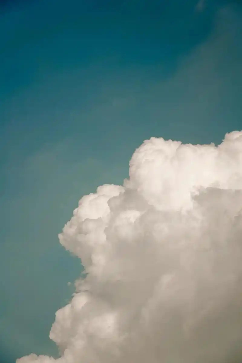 把云朵装进相机里#摄影 #云朵 #治愈系风景  - 抖音