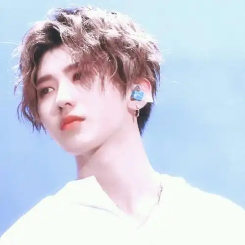 爱豆头像 ≮蔡徐坤≯嗑颜图集/糖量超标圈名沈筱 堆糖id忒羊姬苏是