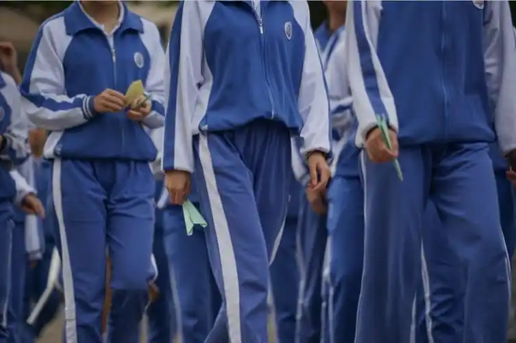 看完清新的校服我想说