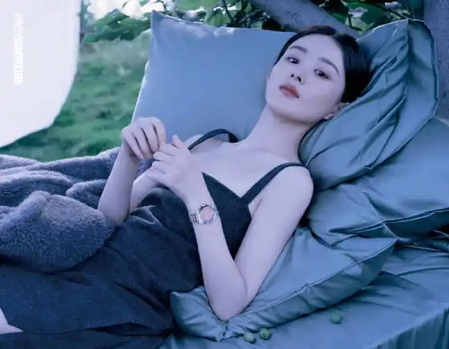 时尚日报##赵丽颖时尚cosmo8月刊##赵丽颖盛夏轻盐系