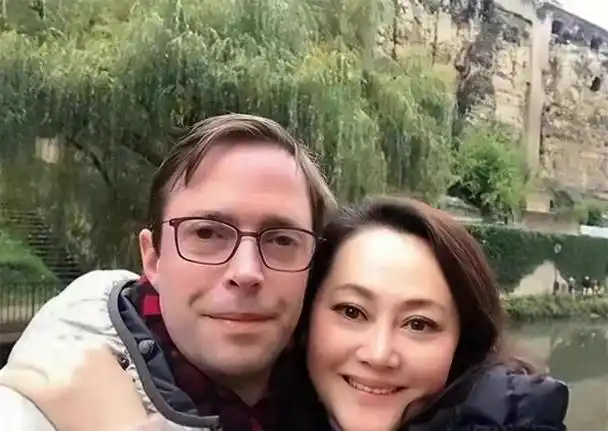 大宋佳:丈夫患病和女儿离开,转身去美国嫁地产大亨,如今怎样了