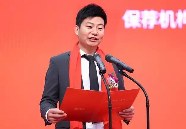 辽宁盘锦80后首富杨凤凯23岁白手起家创业如今身价26亿