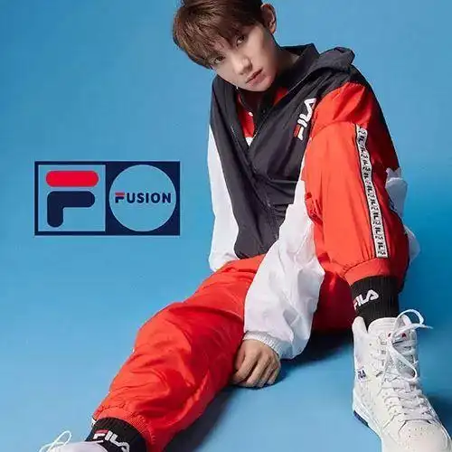 刚满18岁的小鲜肉「王源」成为fila品牌全新代言人_斐乐