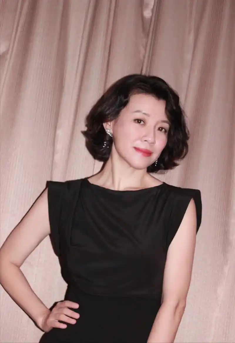 女演员刘琳:要爱情不要事业,被知名导演抛弃,转身下嫁穷小子