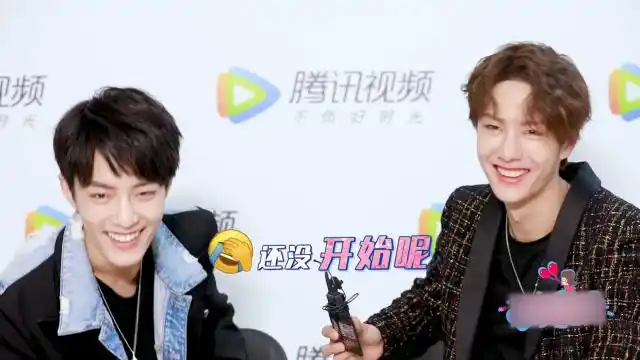 肖战王一博对视超容易笑场,游戏还没开始就不约而同笑了