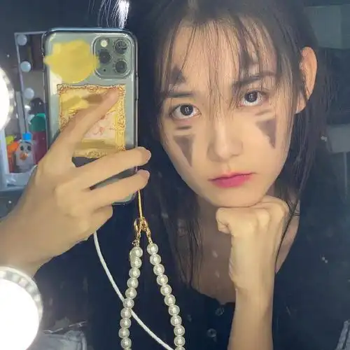 微信头像蒋依依