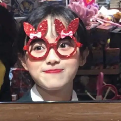 搞怪可爱女生头像