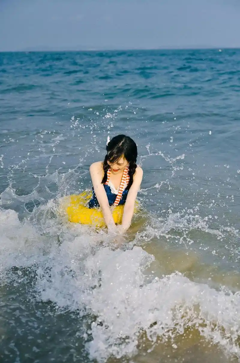 当我想起这组照片.已经快要入冬了 #一起看海 #摄影 #美女 - 抖音