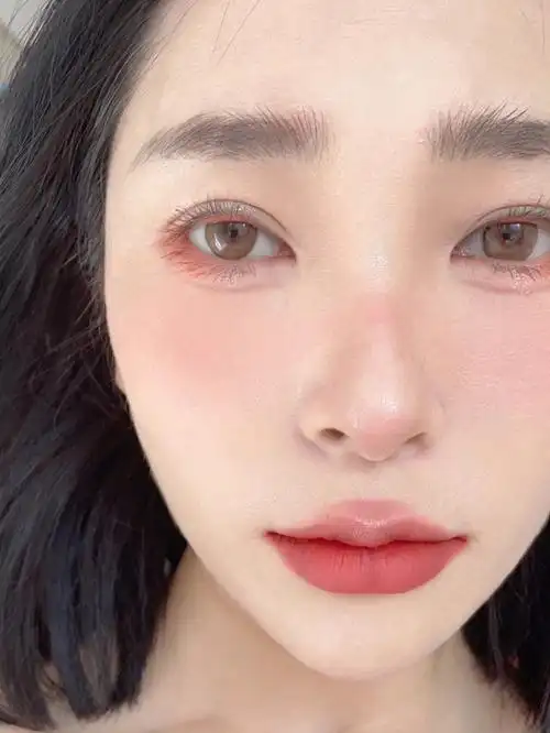 超简单橘色系妆容图片后面有妆教