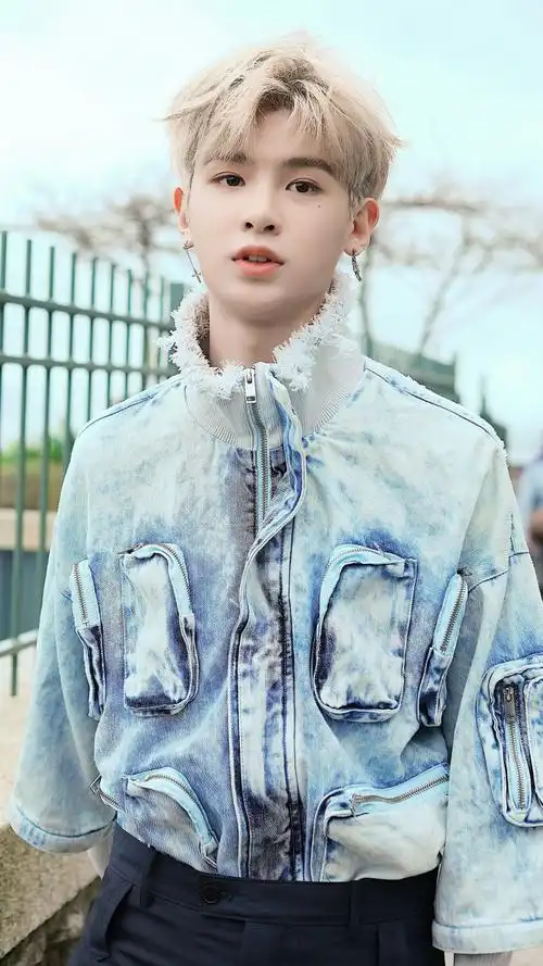 欲· 黄明昊 justin · 高清壁纸