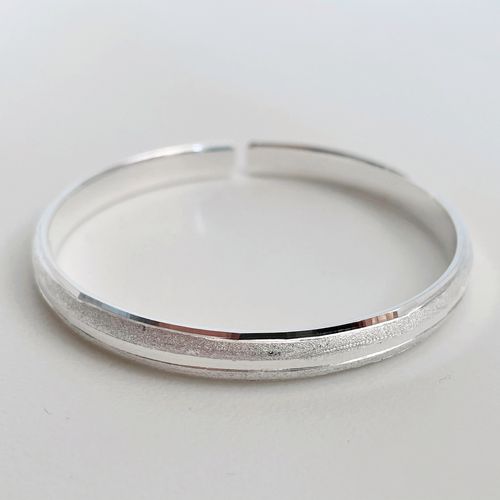 磨砂满天星年轻款银手镯女纯足银s999雪花银实手镯