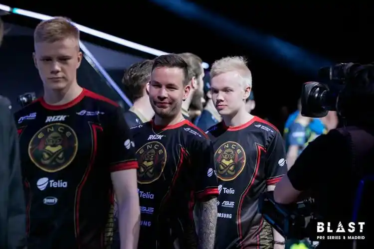 ez4ence芬兰冰刀力克astralis登顶马德里