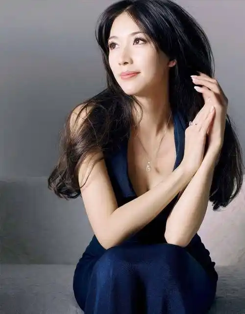 林志玲身材高挑颜值爆表,最后远嫁国外家庭幸福美满_男人_言承旭_时候