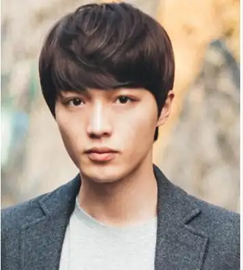 脸大的男人适合什么样的头型