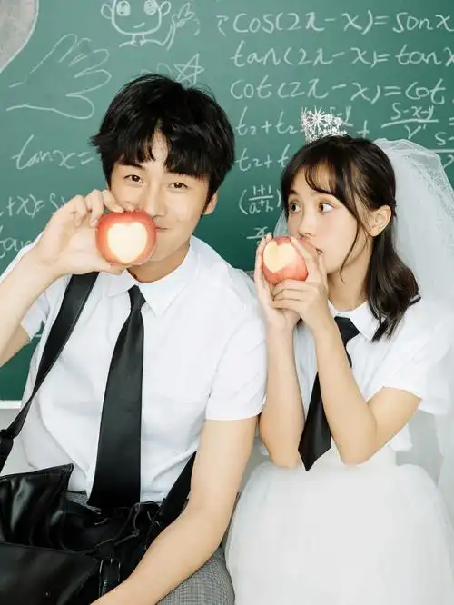 爱神婚纱摄影丨校园风