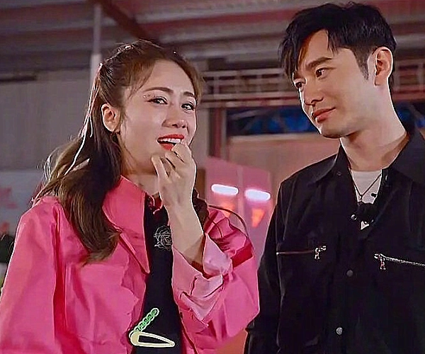 黄晓明"情商"有多低?刘芸淘汰后过来安慰,却连话都不会说