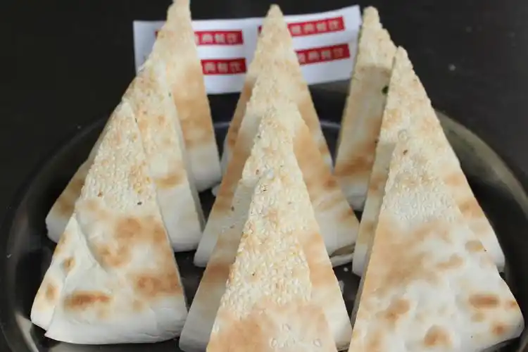 陕西特色小吃之—农家锅盔