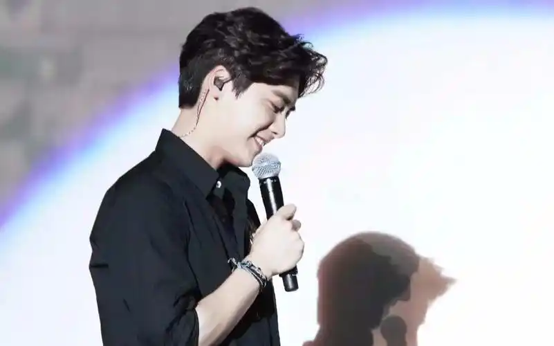 祝hin甜hin甜的微笑boy李易峰0504生日快乐