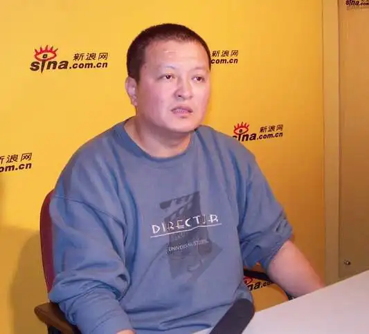 图文:金鸡奖最佳导演杨亚洲作客新浪嘉宾聊天室(7)