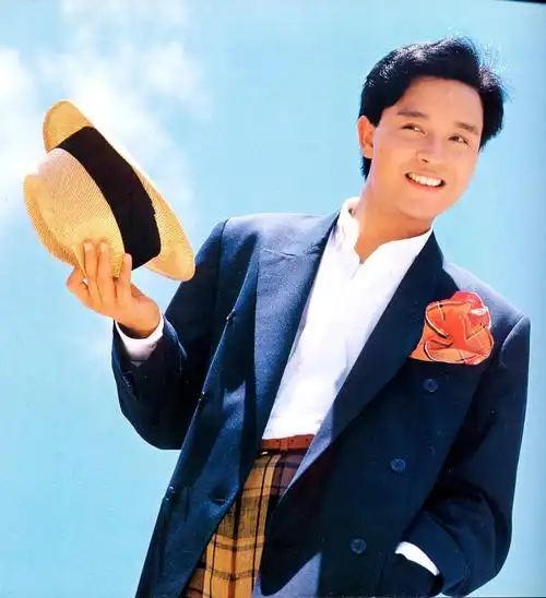 有没有哥哥张国荣绝世美颜的照片啊