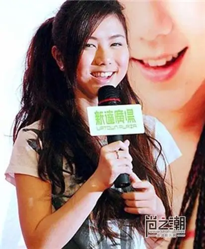 邓紫棋整容前照片曝光 英国演唱会无人看