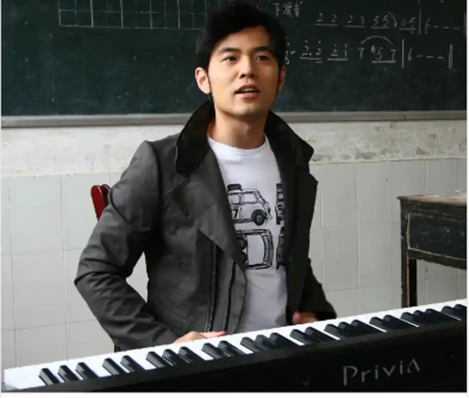 你没见过的明星老照片——周杰伦!