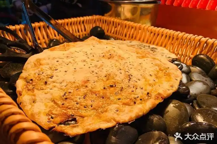 围炉三国锅盔融创茂店