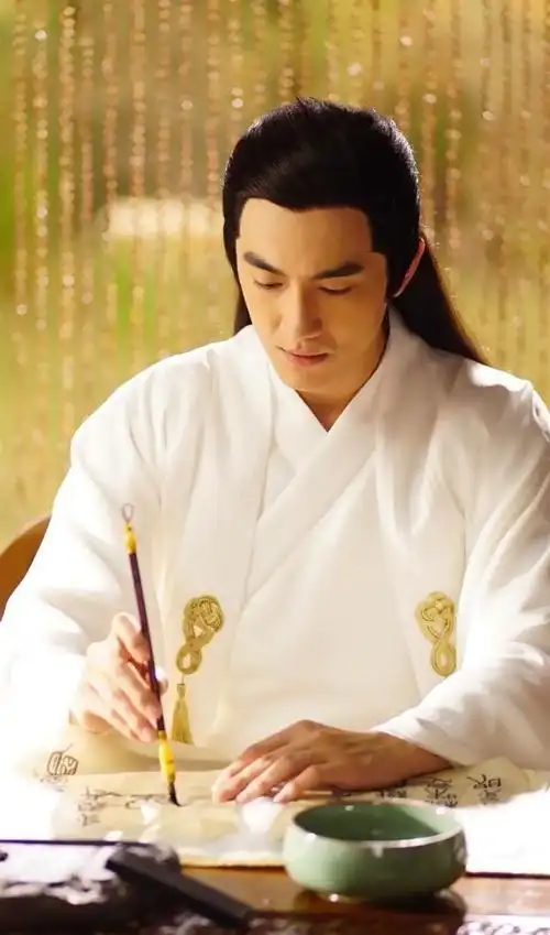古装白衣最帅的男艺人,任嘉伦罗云熙上榜,有你男神吗