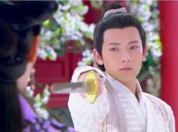 陆展元扮演者陈翔,出自《新神雕侠侣》,陆展元,眼里带着些许化不开