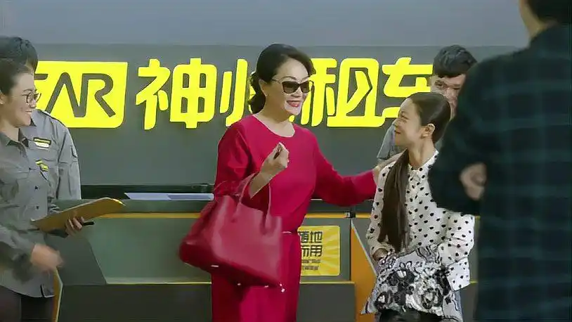 小别离:佳妮做饭庆祝,万万没想到,琴琴早已外出旅游