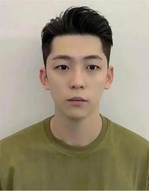 中式复古发型男中长发(今秋最帅男发15款)