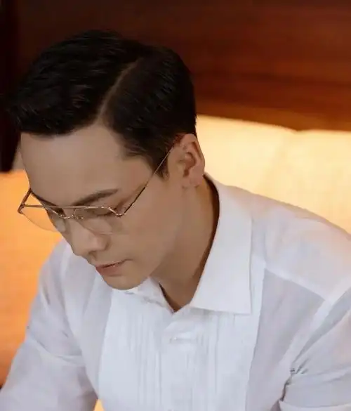 电视剧版《我,喜欢你》,林雨申饰演一个身家上亿的霸道总裁路晋,戴