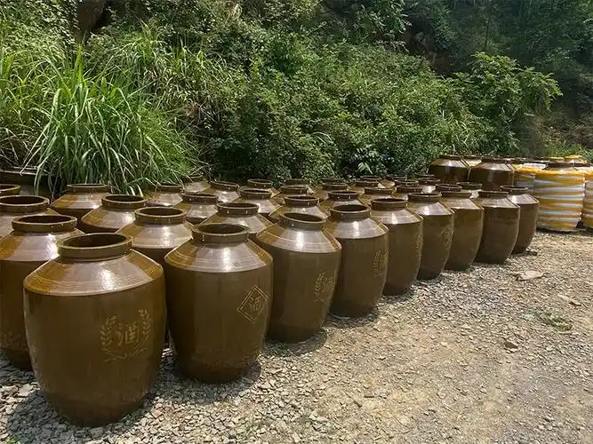 批发家用存酒罐土陶瓷100500斤酒缸带盖泡酿酒老式窖藏容水60斤带盖
