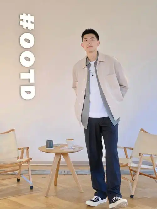 简约的米白色外套穿搭019969♂1574很早前入手的ur暖白色