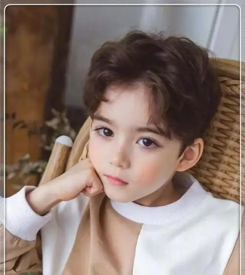 不知道他长大后,会帅成什么地步.