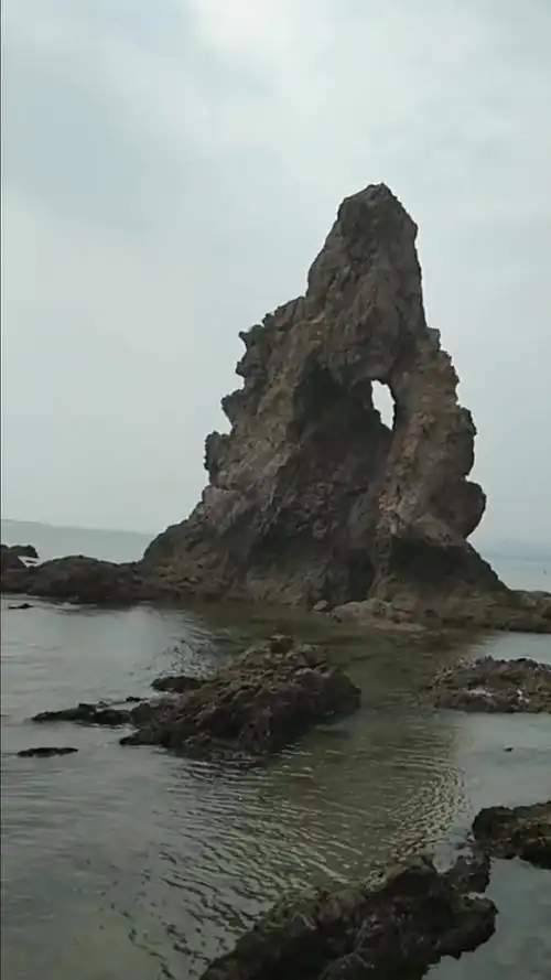 青岛石老人.为什么政府不再重建?