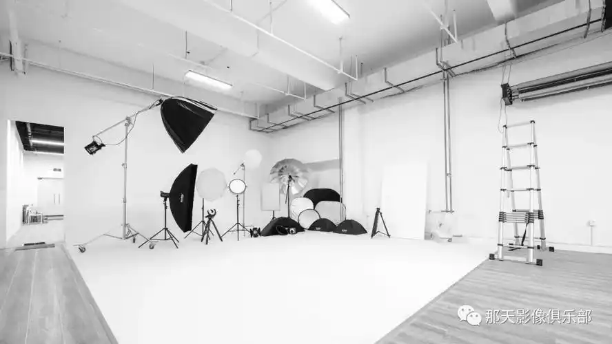 课程收费 ★10人封顶剩余名额:5拍摄前期指导 专业影棚现场拍摄