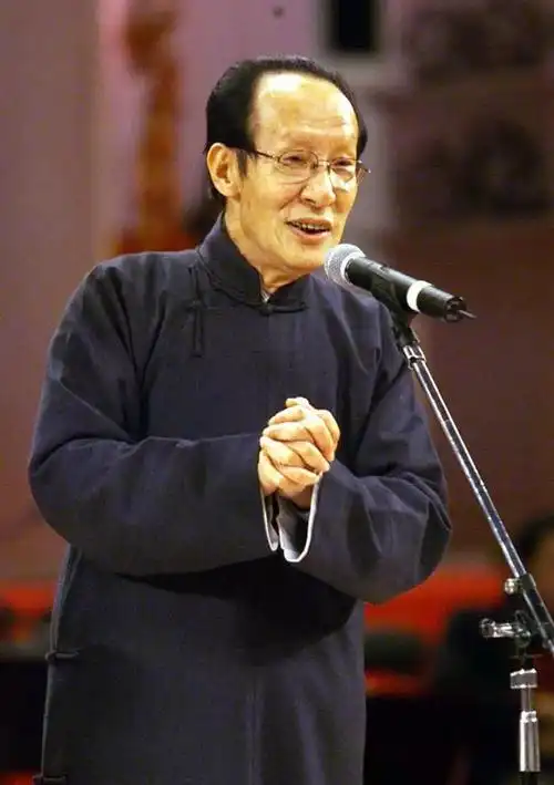 这位88岁的相声大师今天走了!他是马三立的弟子,牛群的老师