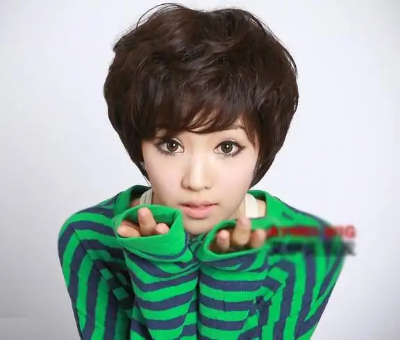 帅气女生短发定位烫效果图栗色亚麻色最抢眼