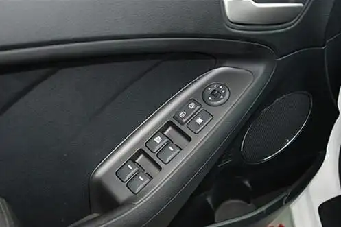 中控门锁全称是中央控制门锁是可以同时控制全车车门关闭与开启的一种