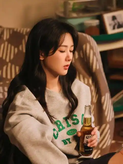 私荐||衣品万年被嘲的杨紫,新剧里穿得咋样?_参考_品牌_方式