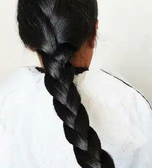 家中剪去美女60公分丰厚辫子狠狠爱李4114