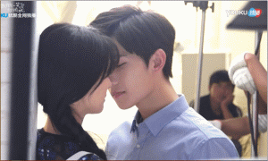 这个男星竟然亲遍了娱乐圈的女星