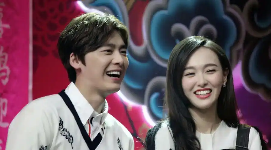 唐嫣李易峰青春修炼手册,竟跳的如此好看,何炅看后还要涨工资!