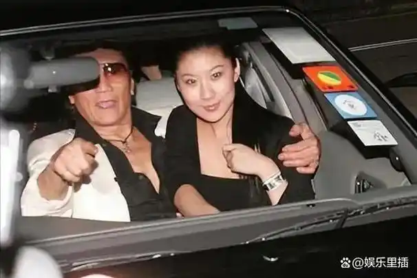 被谢贤养了12年,用青春换来两千万的coco,如今的她怎样了?