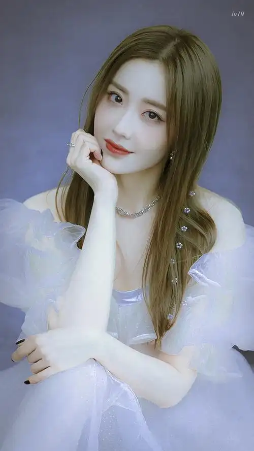 王艺瑾 cr.鹿时旧 - 堆糖,美图壁纸兴趣社区