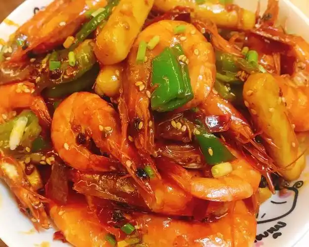 香辣年糕炒虾料备齐超简单