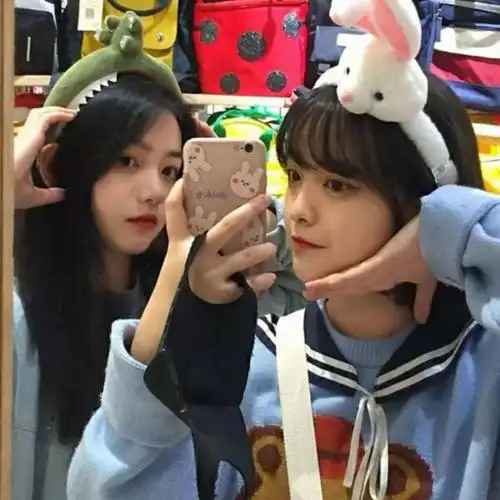 qq搞怪闺蜜头像一人一张