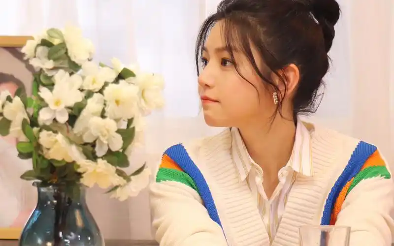 陈妍希丸子头包子脸可爱少女范!