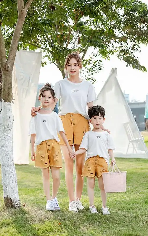 亲子装夏装2019新款 韩版印花宽松款一家三口家庭装母女连衣裙